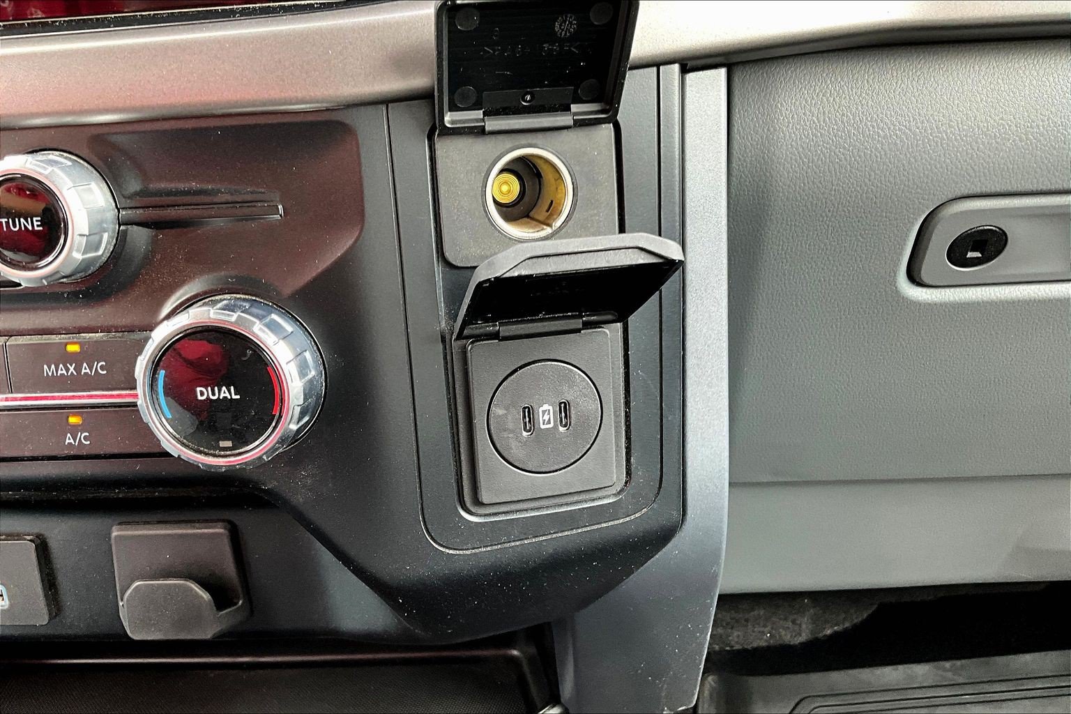 Used 2024 Ford F150 XLT w/ Tow/Haul Package AWD/4WD image 18