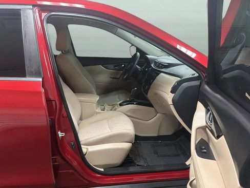 Used 2019 Nissan Rogue SV FWD image 22