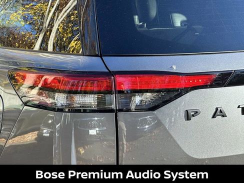 Certified 2025 Nissan Pathfinder SL w/ SL Premium Package image 13