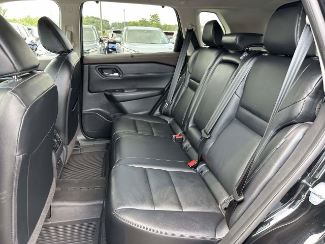 Used 2023 Nissan Rogue SL w/ SL Premium Package AWD/4WD image 17