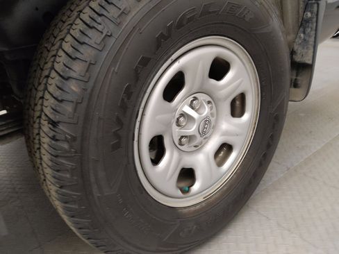 Used 2022 Nissan Frontier S w/ Technology Package image 31