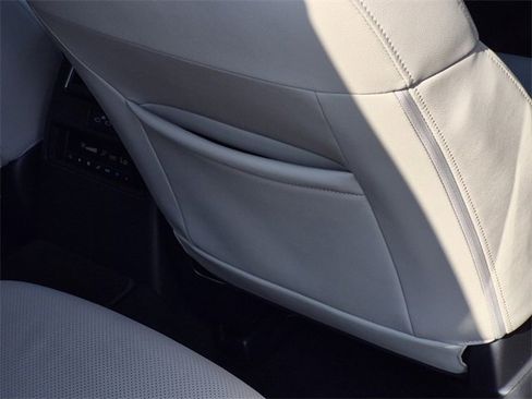 Used 2024 MAZDA CX-90 3.3 Turbo w/ Preferred Package image 18