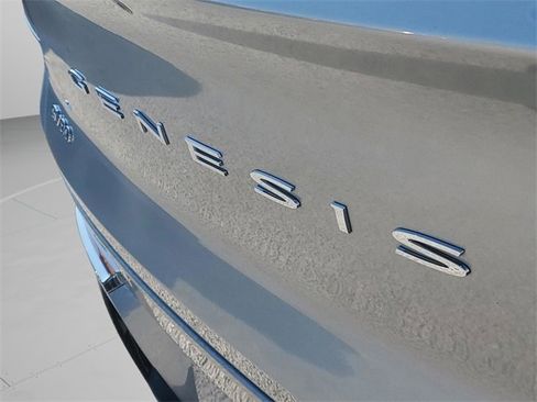 Used 2022 Genesis GV80 2.5T w/ Prestige Package 04 image 7