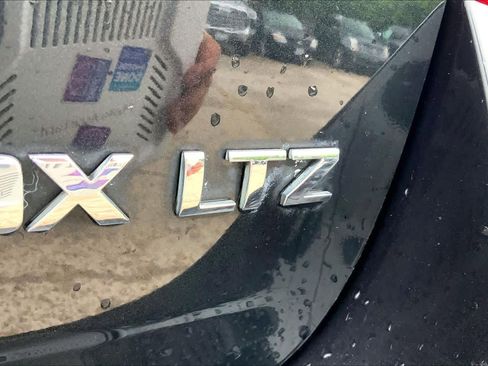 Used 2011 Chevrolet Equinox LTZ FWD image 9