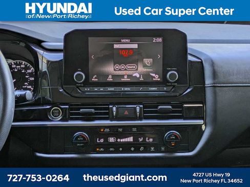 Used 2022 Nissan Pathfinder S FWD image 22