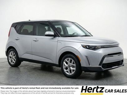 Used 2025 Kia Soul LX w/ LX Technology Package