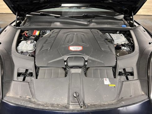 Used 2022 Porsche Cayenne Turbo image 20