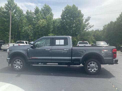 Used 2026 Ford F250 Lariat w/ Lariat Premium Package AWD/4WD image 8