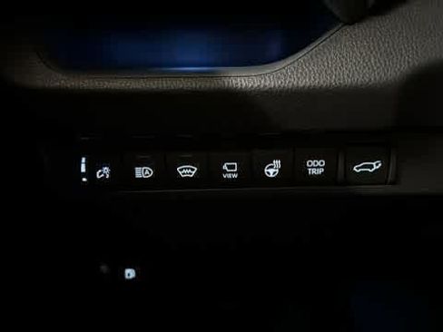 Used 2023 Toyota RAV4 XSE AWD/4WD image 15