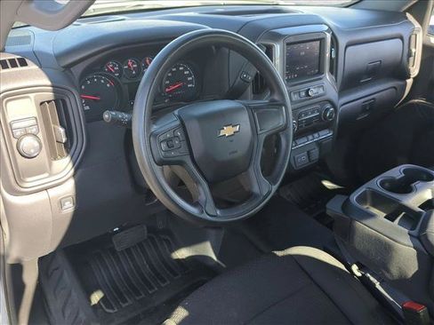 Used 2025 Chevrolet Silverado 1500 W/T w/ Trailering Package RWD image 9