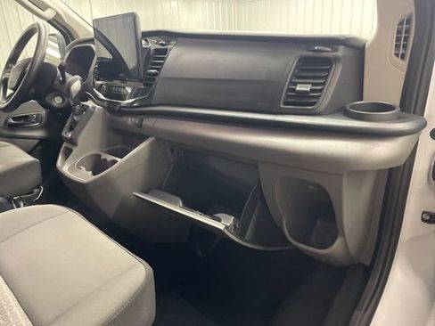 Used 2023 Ford Transit 350 XLT image 31