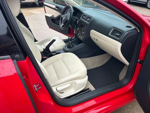 Used 2012 Volkswagen Jetta SE image 16