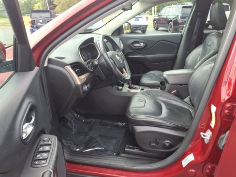 Used 2015 Jeep Cherokee Limited w/ Trailer Tow Group AWD/4WD image 10