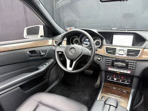 Used 2015 Mercedes-Benz E 350 4MATIC Sedan image 37