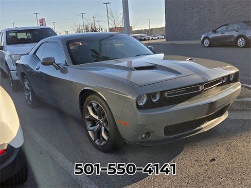 Used 2017 Dodge Challenger SXT Plus image 5