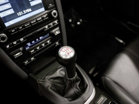 Used 2011 Porsche Boxster Spyder RWD image 15