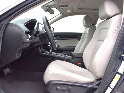 Used 2024 Honda Civic EX-L image 10