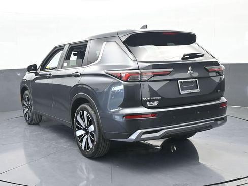New 2026 Mitsubishi Outlander SE image 4