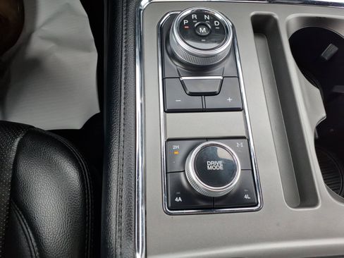 Used 2020 Ford Expedition Max XLT w/ Equipment Group 202A AWD/4WD image 18