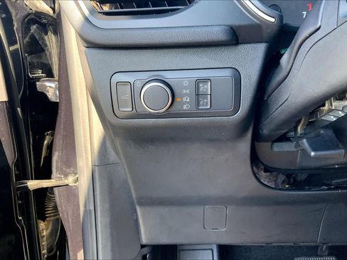 Used 2022 Ford Escape SE w/ SE Sport Appearance Package FWD image 36