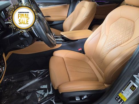 Used 2022 BMW 530i xDrive w/ M Sport Package image 13