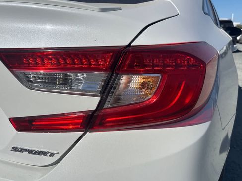 Used 2019 Honda Accord Sport image 13