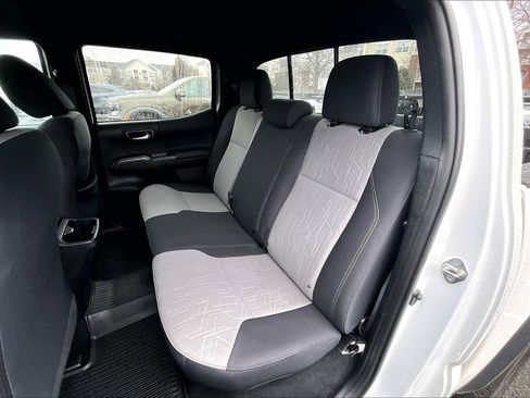 Used 2021 Toyota Tacoma TRD Off-Road image 24