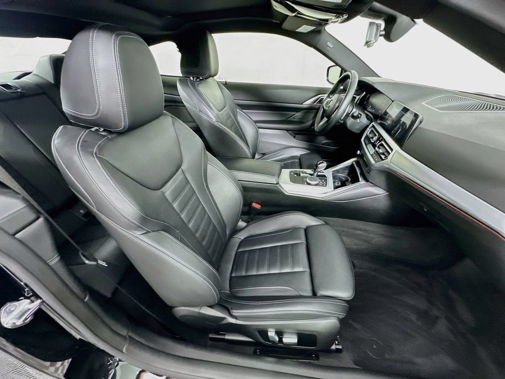 Used 2022 BMW 430i Coupe w/ M Sport Package RWD image 29