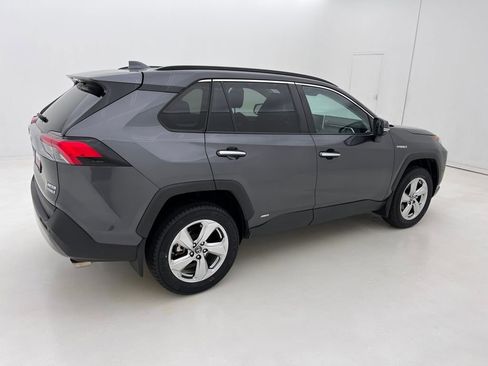 Used 2019 Toyota RAV4 Limited image 6