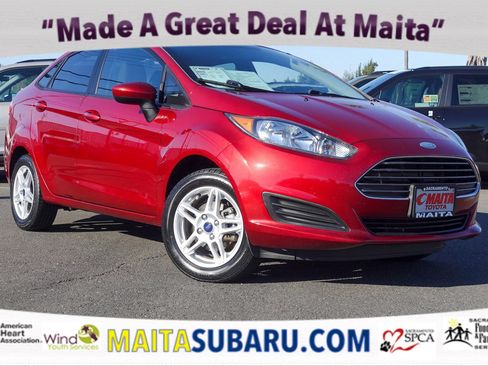 Used 2017 Ford Fiesta SE image 1