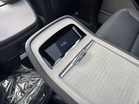 New 2026 Lincoln Navigator Reserve w/ Jet Appearance Package AWD/4WD image 33