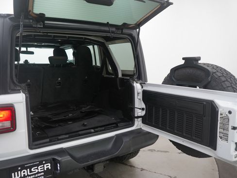 Used 2023 Jeep Wrangler Unlimited Sport AWD/4WD image 11