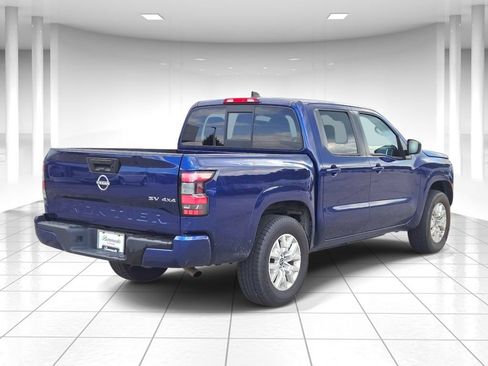 Used 2022 Nissan Frontier SV AWD/4WD image 3