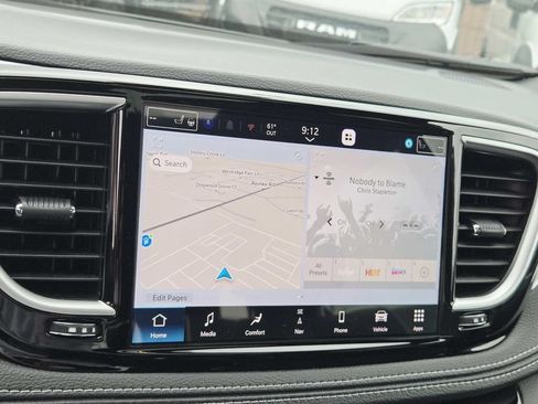 New 2026 Chrysler Pacifica Limited w/ S Appearance Package FWD image 26