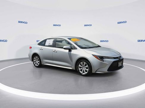 Used 2023 Toyota Corolla LE image 2