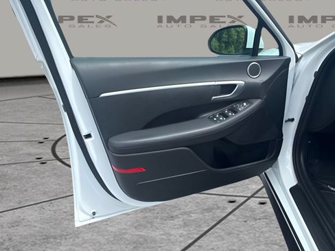 Used 2026 Hyundai Sonata SE FWD image 14