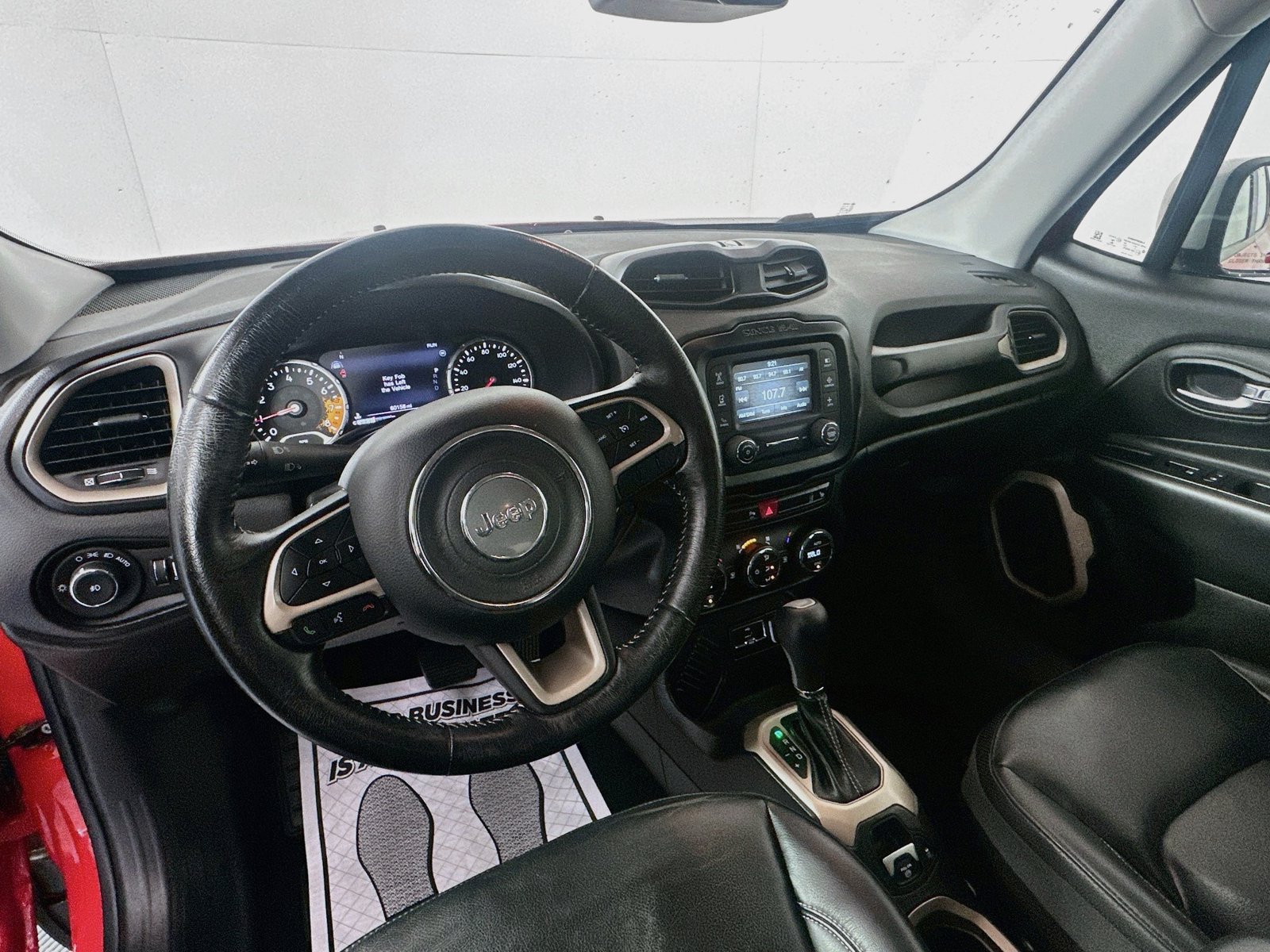 Used 2017 Jeep Renegade Limited w/ Advanced Technology Group FWD image 11