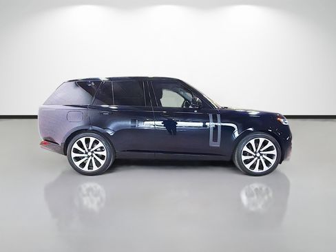 Used 2024 Land Rover Range Rover Autobiography image 5