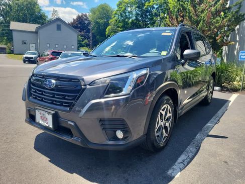 Certified 2023 Subaru Forester Premium AWD/4WD image 8