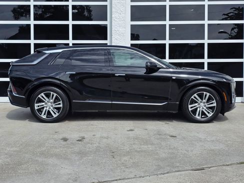 Used 2024 Cadillac Lyriq Tech RWD image 3