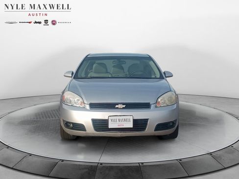 Used 2011 Chevrolet Impala LT w/ Luxury Edition Package image 18