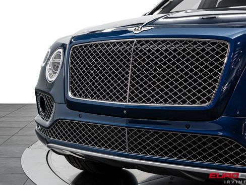 Used 2018 Bentley Bentayga AWD/4WD image 10
