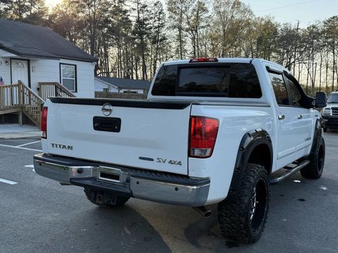 Used 2014 Nissan Titan SV w/ SV Value Truck Package image 8