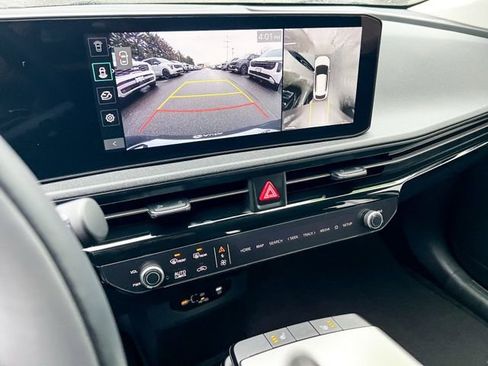 New 2025 Kia EV6 Light w/ Light LR Technology Package image 24