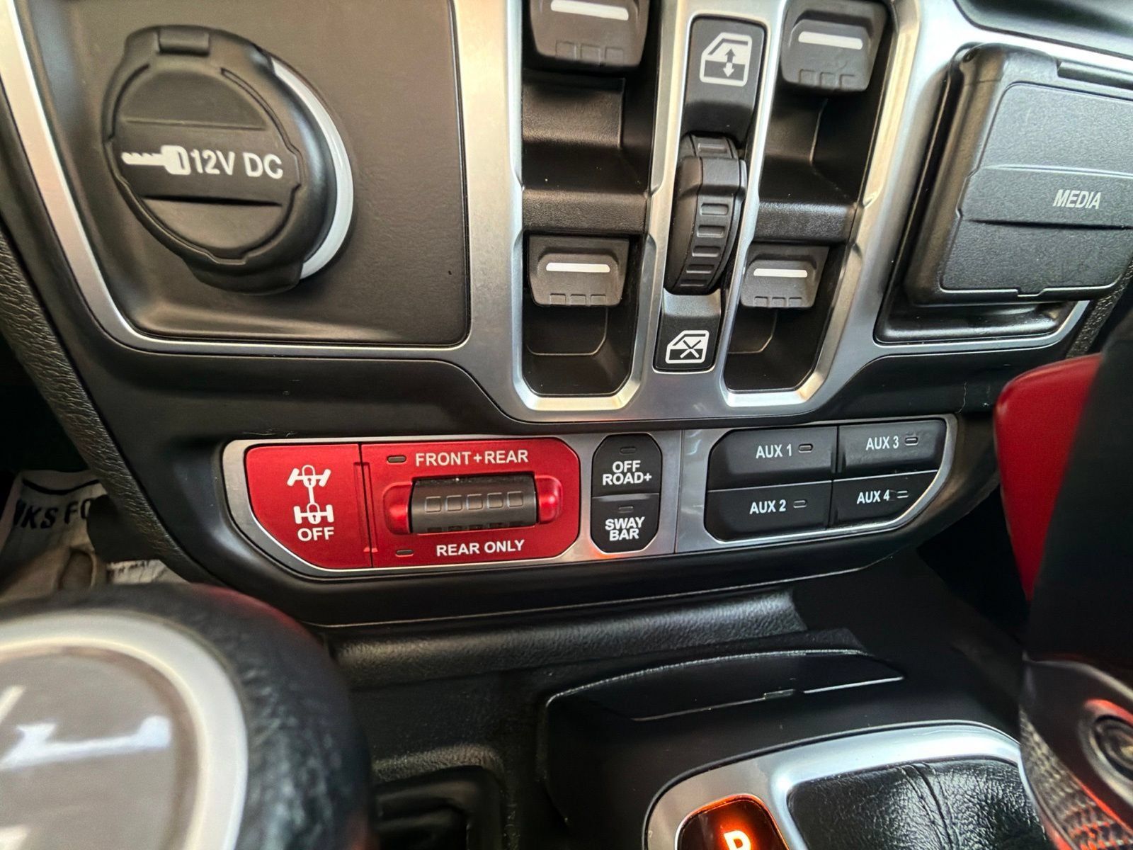 Used 2026 Jeep Wrangler Unlimited Rubicon AWD/4WD image 22