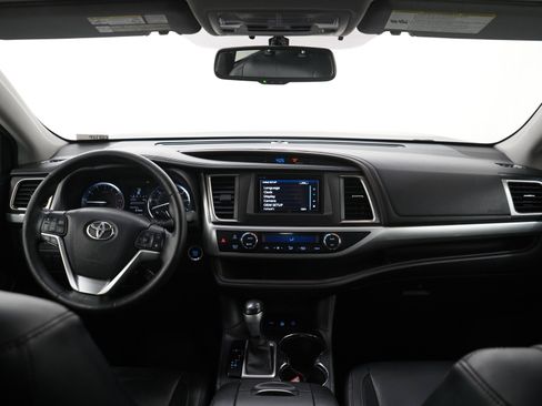 Used 2015 Toyota Highlander XLE AWD/4WD image 15