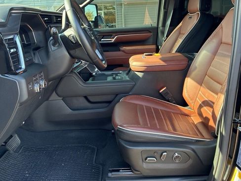 Used 2024 GMC Sierra 2500 Denali Ultimate image 15