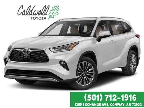 Used 2022 Toyota Highlander Platinum FWD image 1