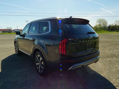 Used 2021 Kia Telluride EX w/ EX Premium Package FWD image 4