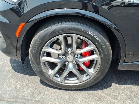 Used 2023 Dodge Durango R/T w/ Tow 'N Go Package AWD/4WD image 31